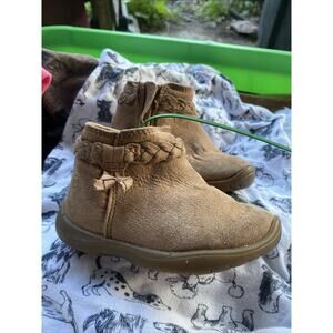 Stride Rite size 5 Suede boots girls Maddie Zip-up